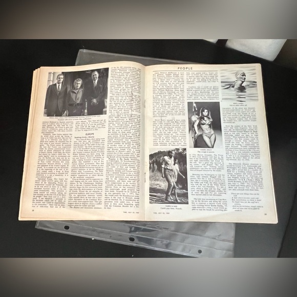 Time Magazine Man on The Moon - Picture 4 of 6